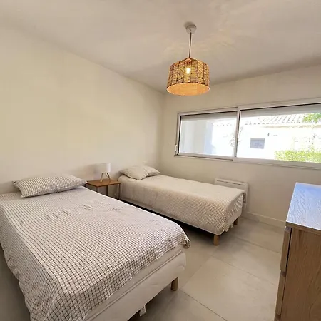 Apartment Superbe Climatisation Au Rdc De La Maison, 6 Couchages, Wifi - 300m De La Lxdune10 Portiragnes